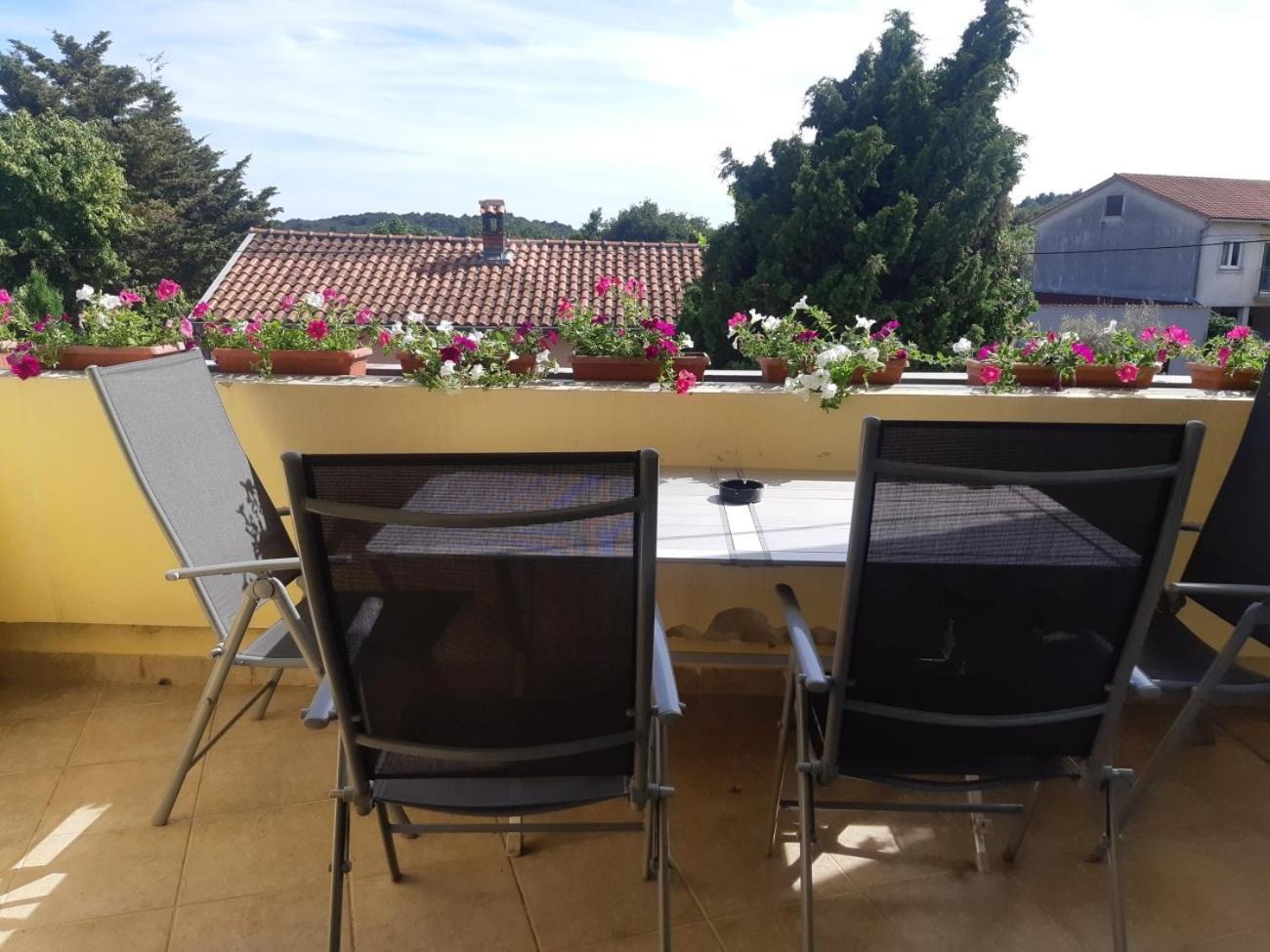Apartment Marija Pula Exterior photo